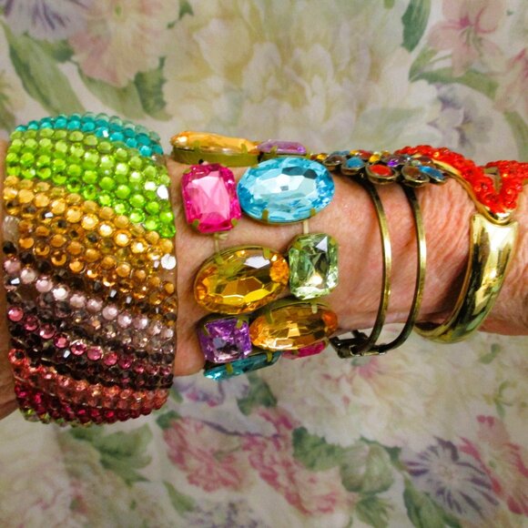 VINTAGE Rhinestone Cuff Bracelet Lot: Lucite, Peacock, Lips - STATEMENT Jewelry - Picture 7 of 14